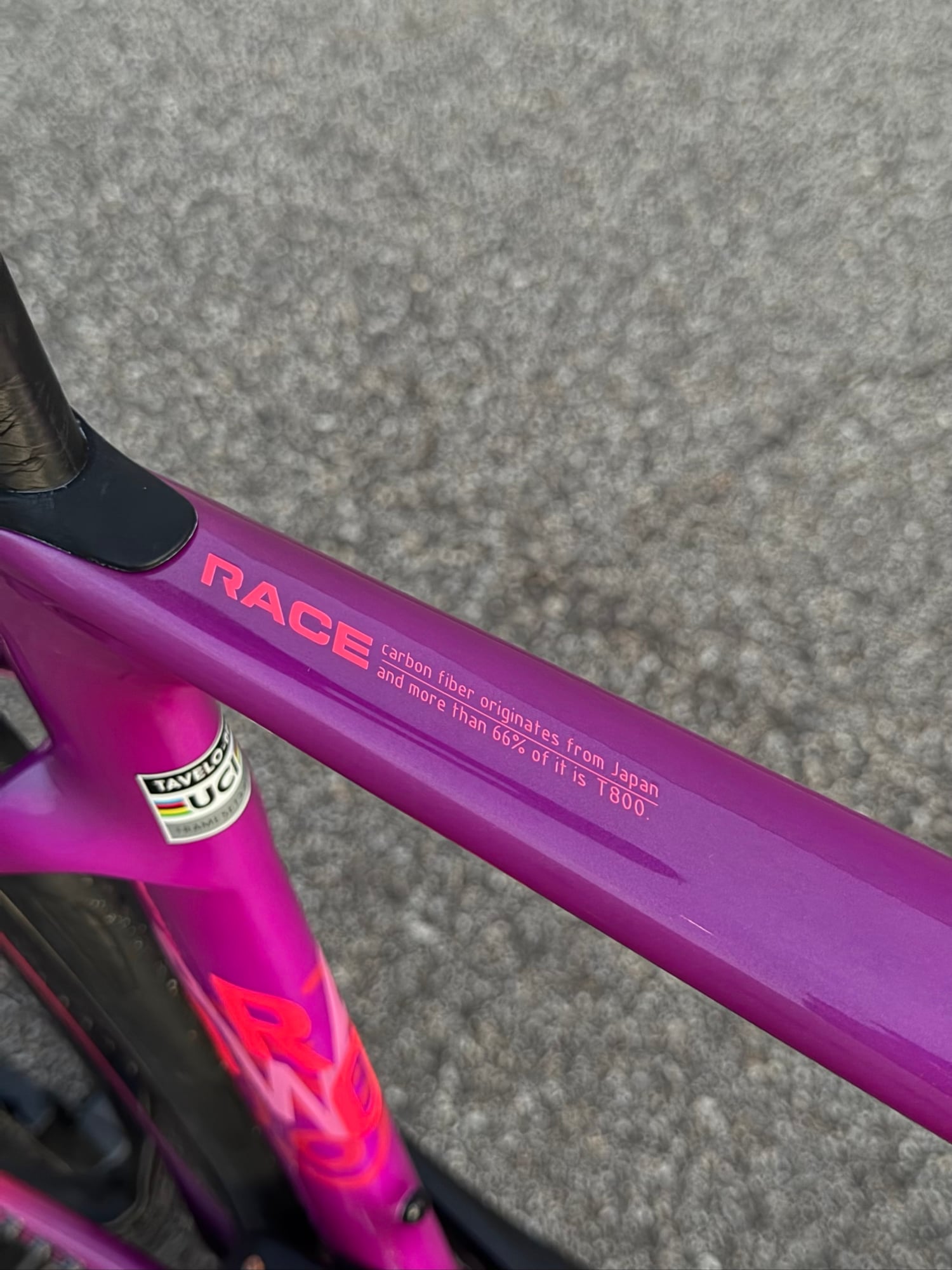 Tavelo Arow Race - Alpha Radiance