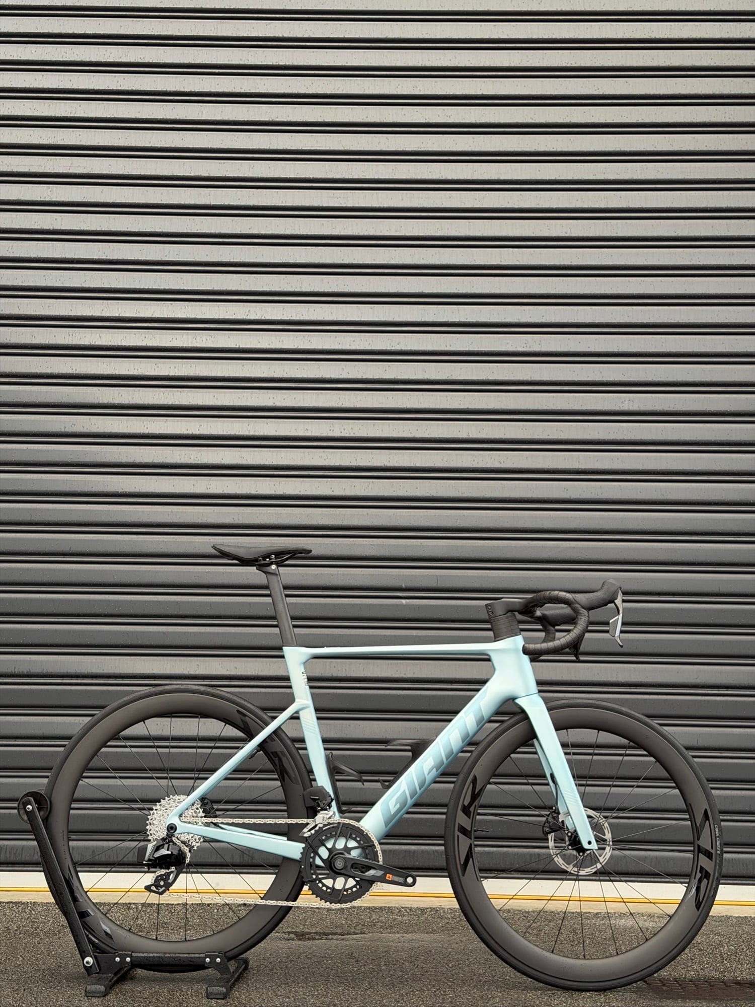 2027 Giant Propel Advanced Pro 1