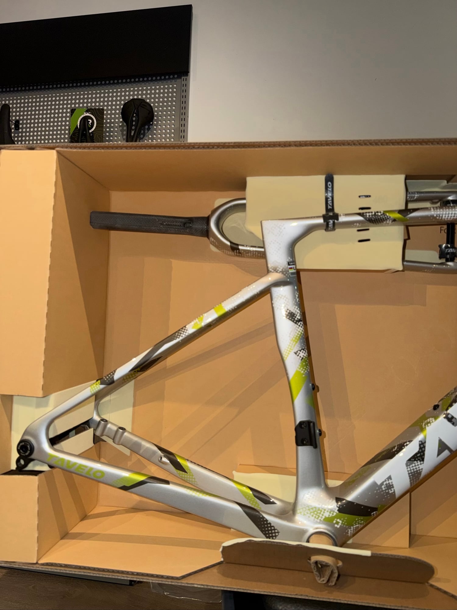 Tavelo Arden Frameset