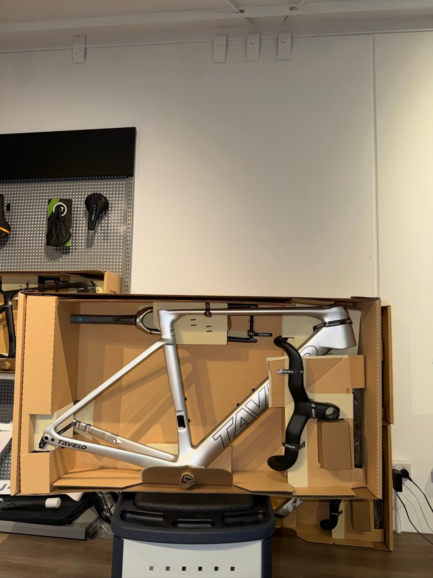 Tavelo Arow Frameset