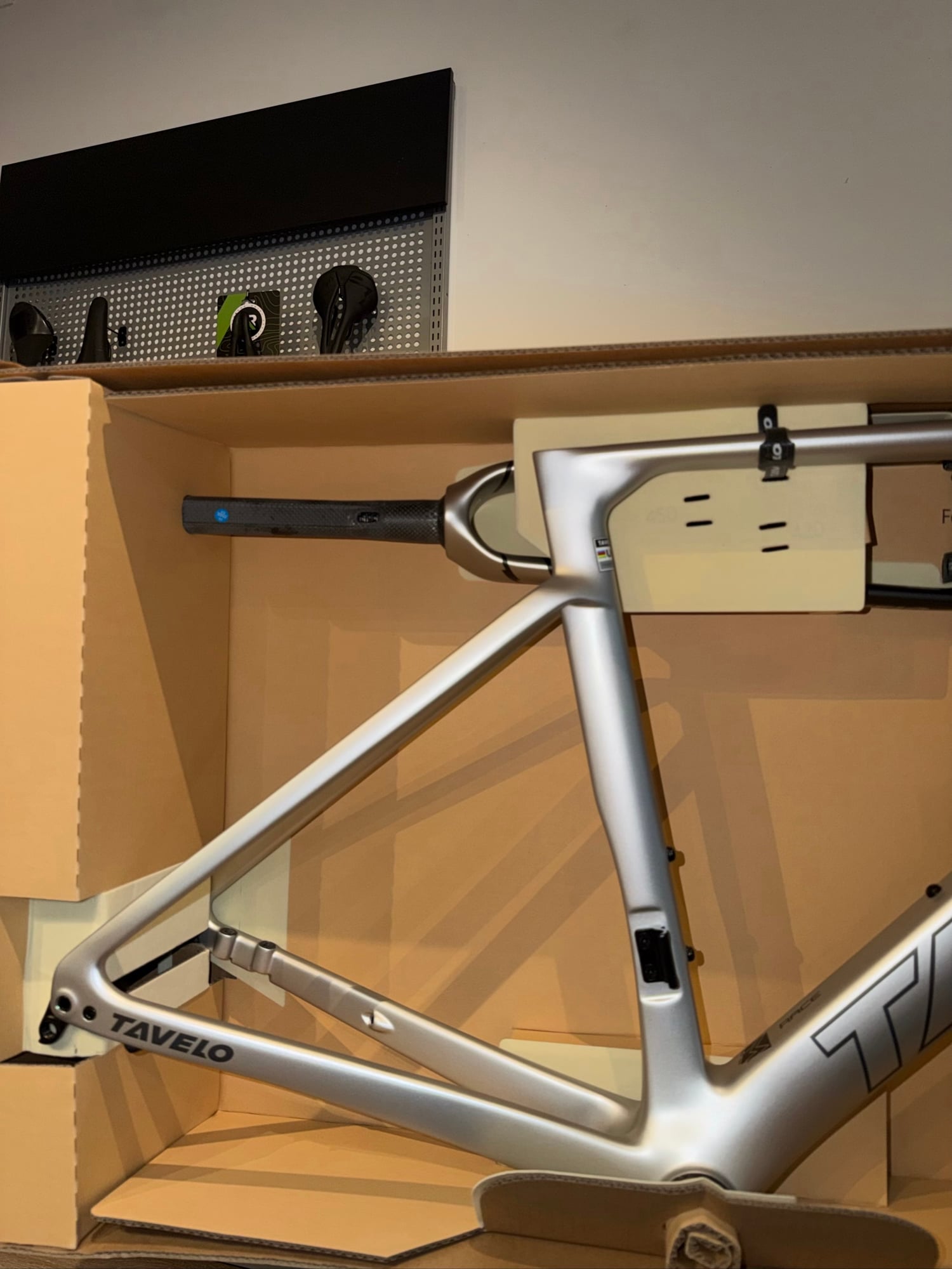 Tavelo Arow Frameset